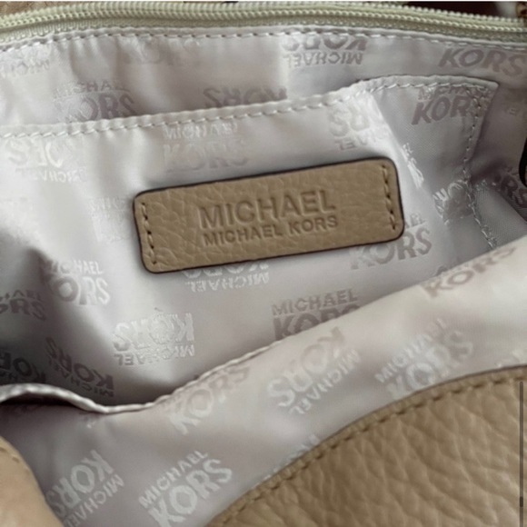 MICHAEL KORS genuine leather tassel shoulder bag boho style - Picture 12 of 14